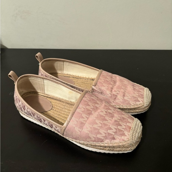 Michael Kors Kendrick Monogram Pink Linen Espadrilles - Picture 2 of 5